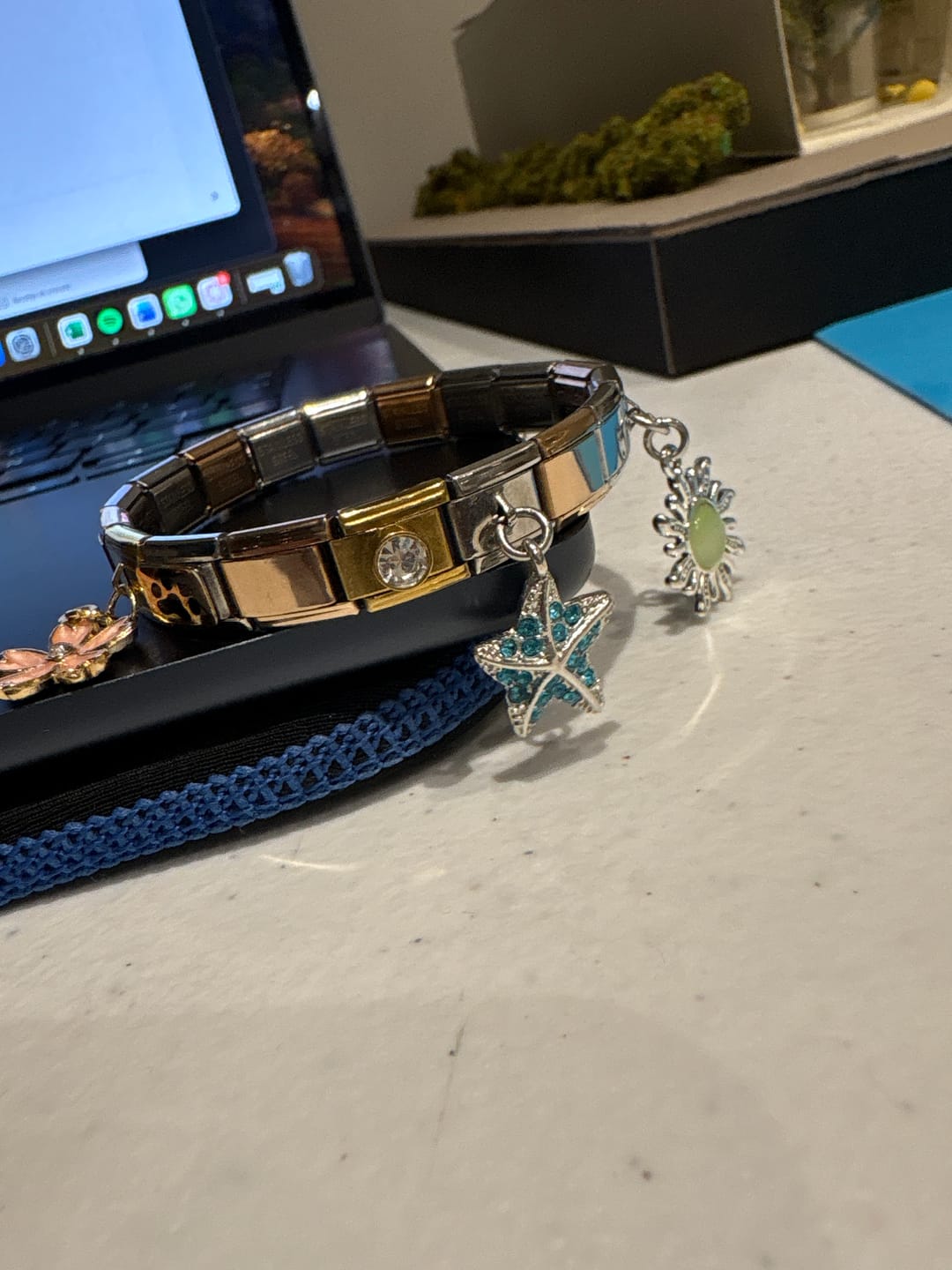 Customer photo review of Charm Colgante Estrella de mar