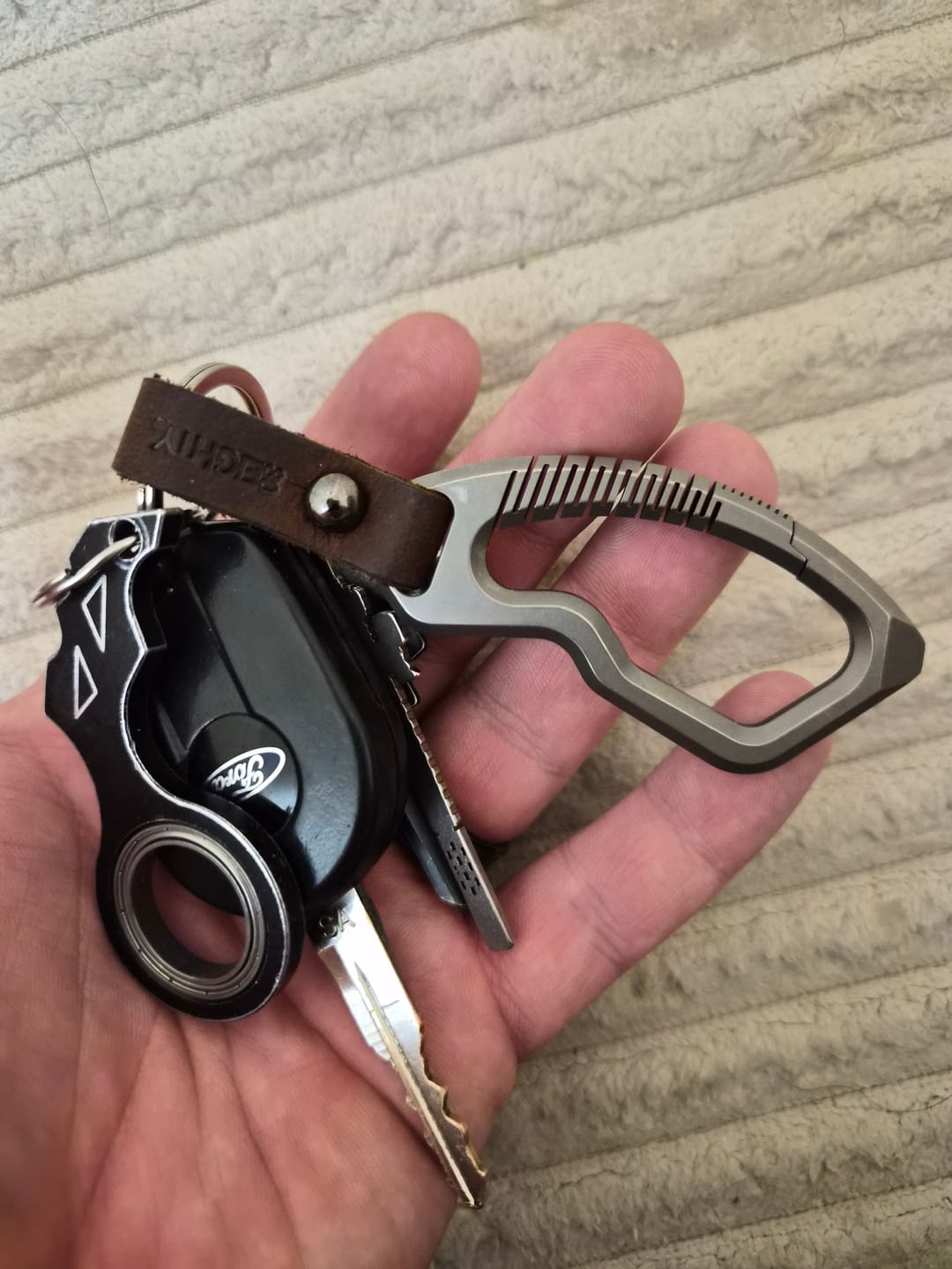 Customer photo review of 80Eighty®  Titanium Carabiner Keychain