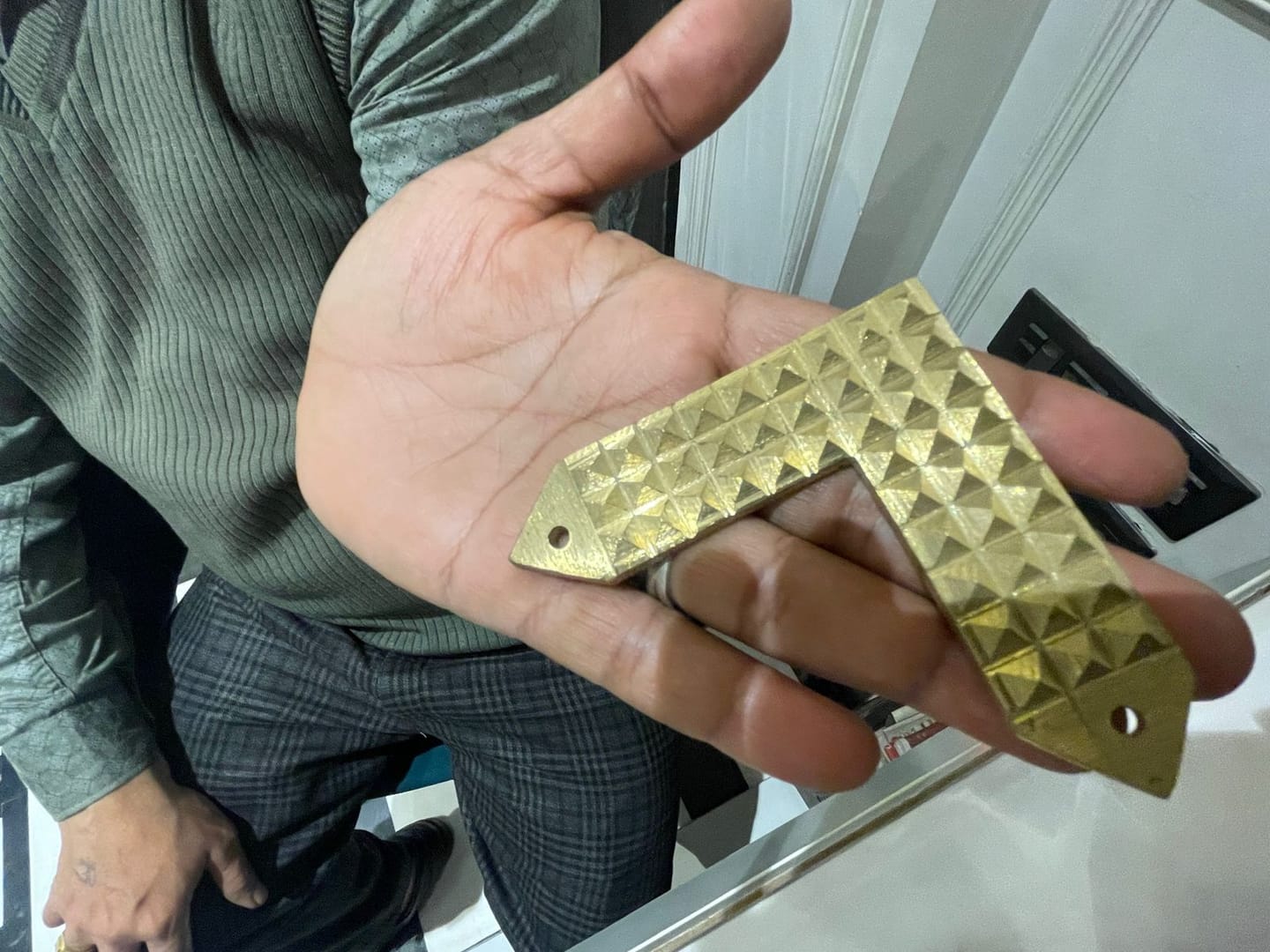 Customer photo review of Metal Pyramid Angle 3.5" for Vastu Remedy & Corner Correction Copper, Brass & Lead L-Shaped Pyramid for Missing Corners & Directional Vastu Dosh Nivaran By Vastu Mandir