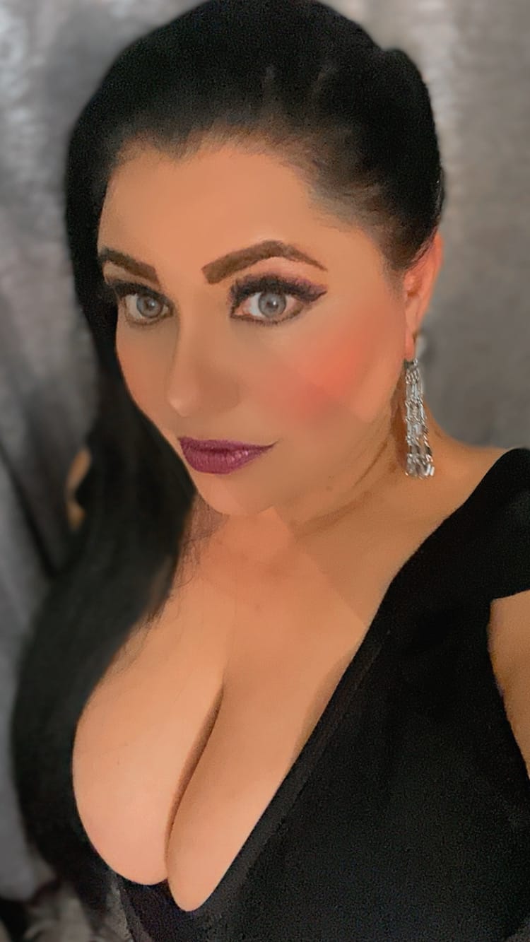 Customer photo review of FANTASY SNOW FLAKE Prescription Colored Contact Lenses