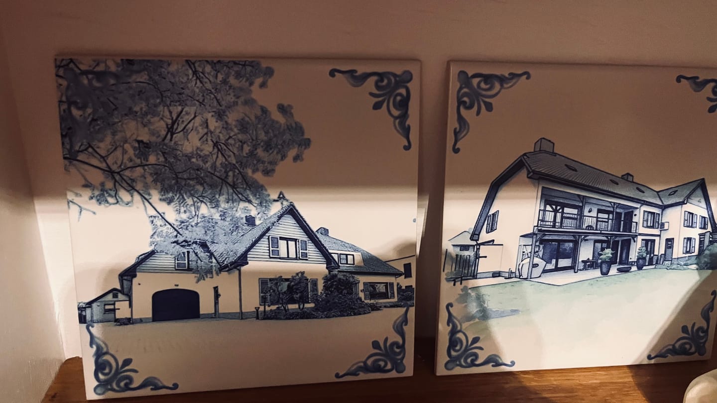 Customer photo review of Delfts Blauw tegeltje bedrukken met eigen huis