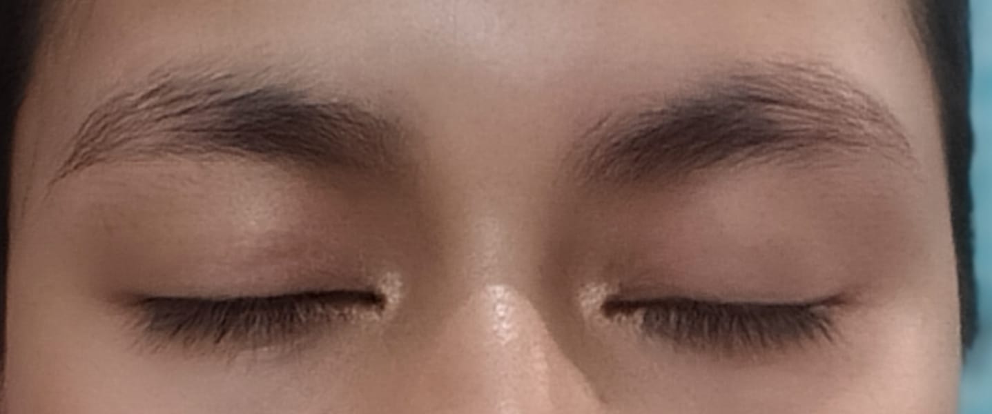 Customer photo review of Suero para pestañas y cejas