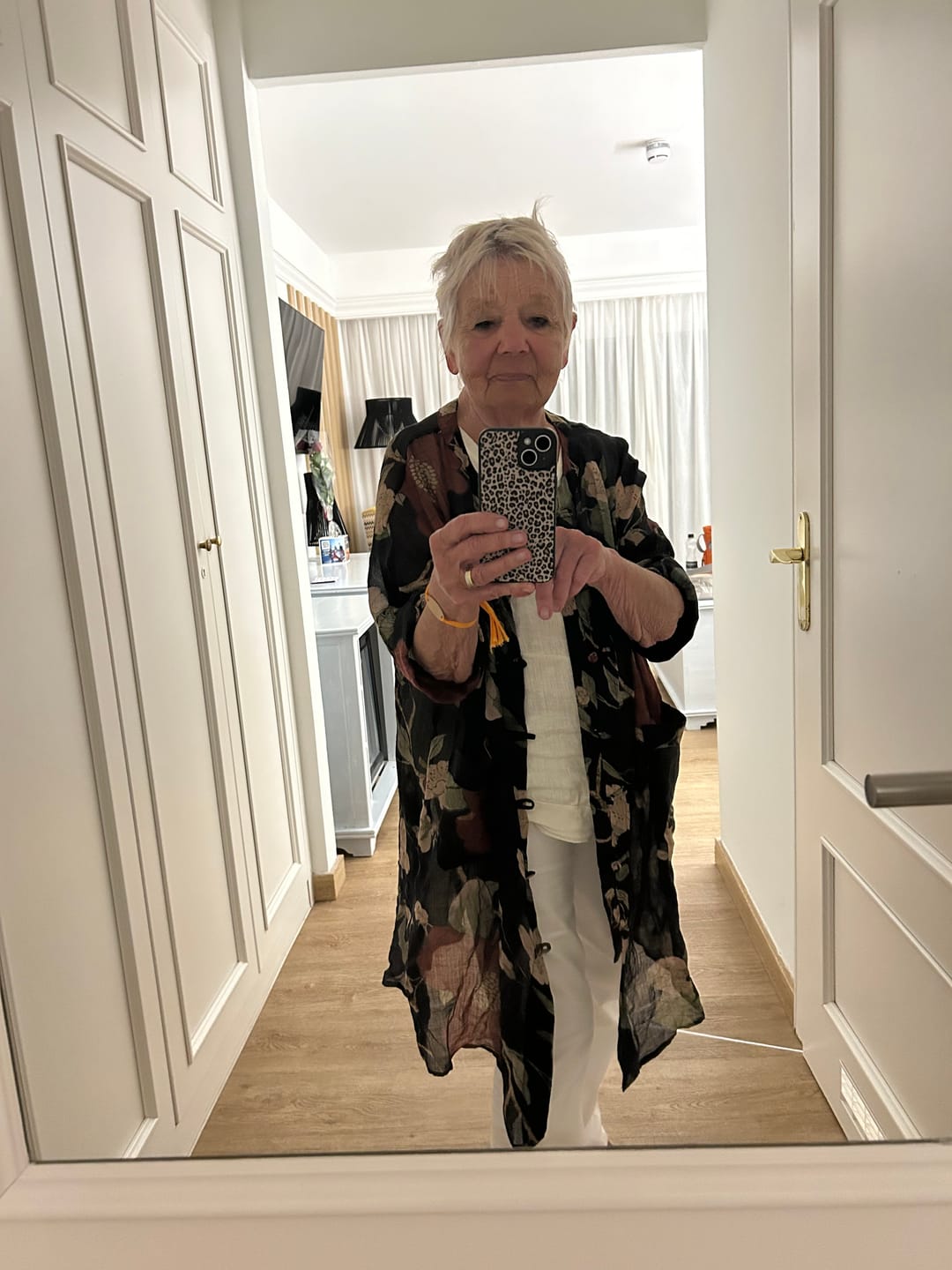 Customer photo review of Plus Size Women Vintage Flower Print Ramie Spring Long Shirt