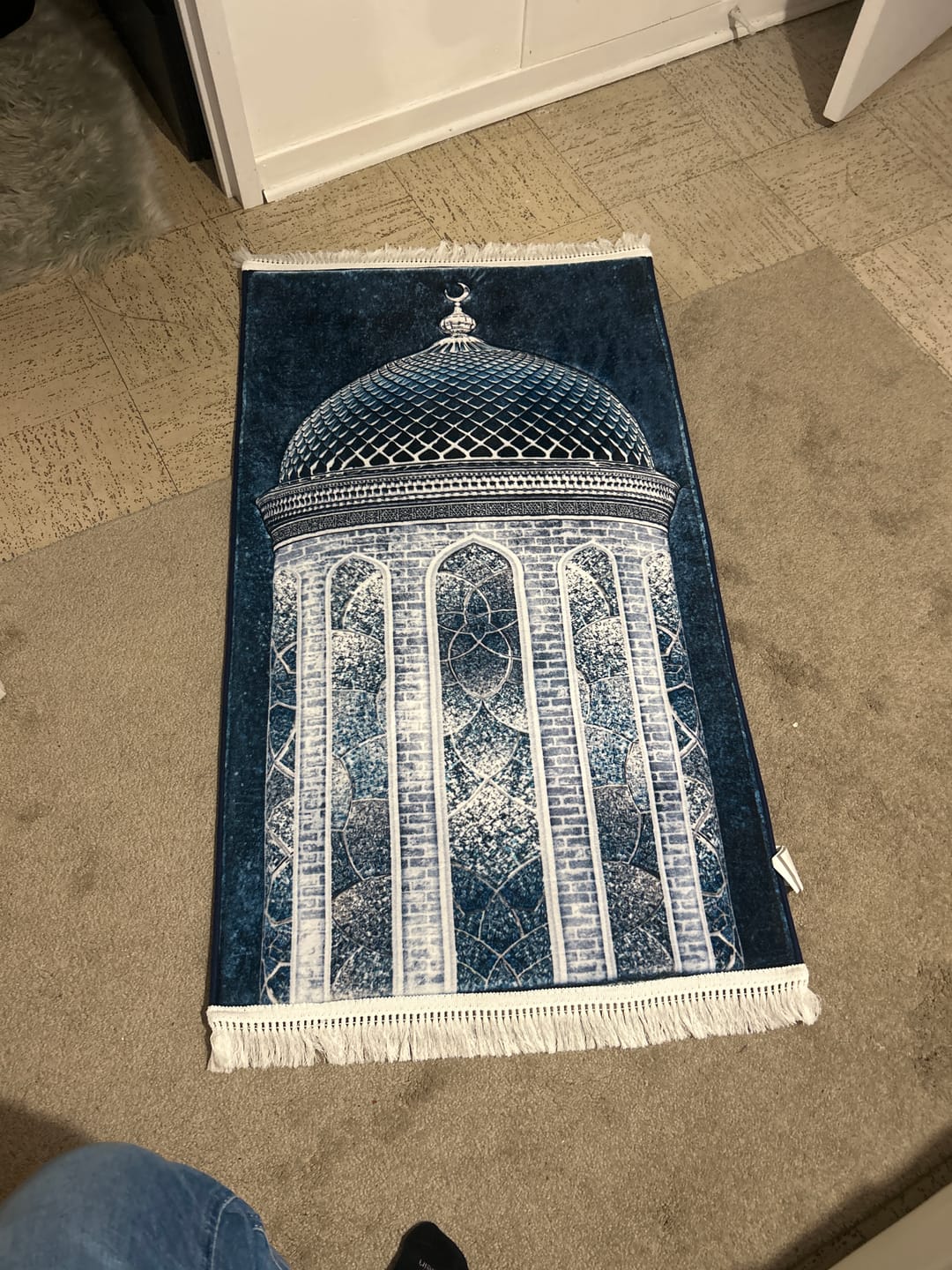 Customer photo review of Crystal Dome  Padded Prayer Mat