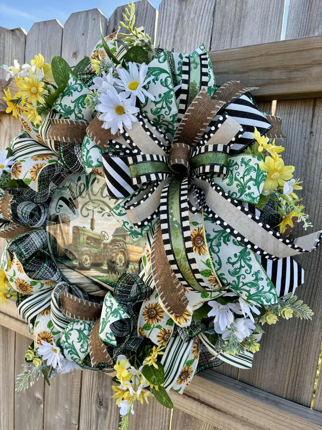 Customer photo review of 15"Wire,25"Oad-Pencil Work Wreath X18, Burlap XX7504W4