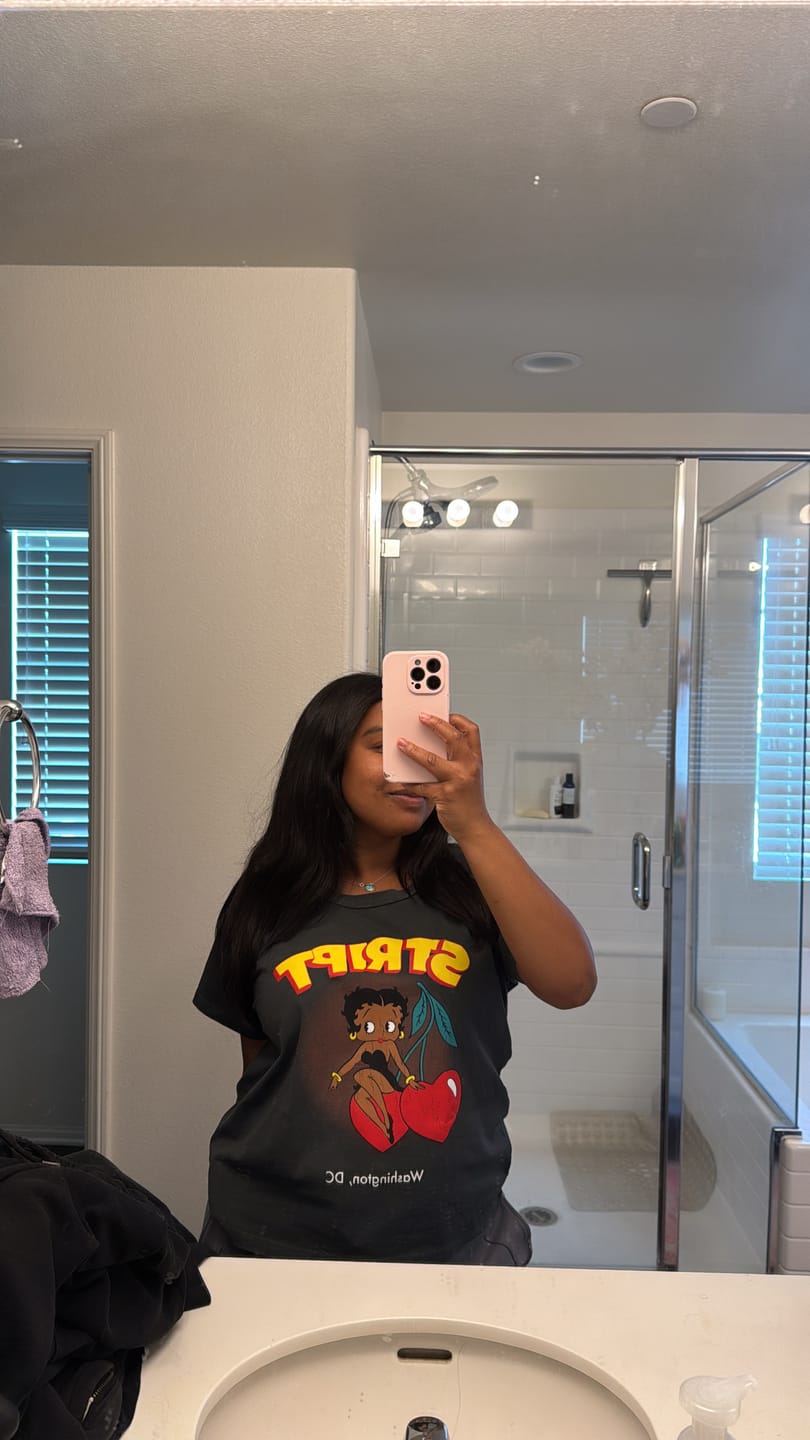 Customer photo review of VINTAGE TEE