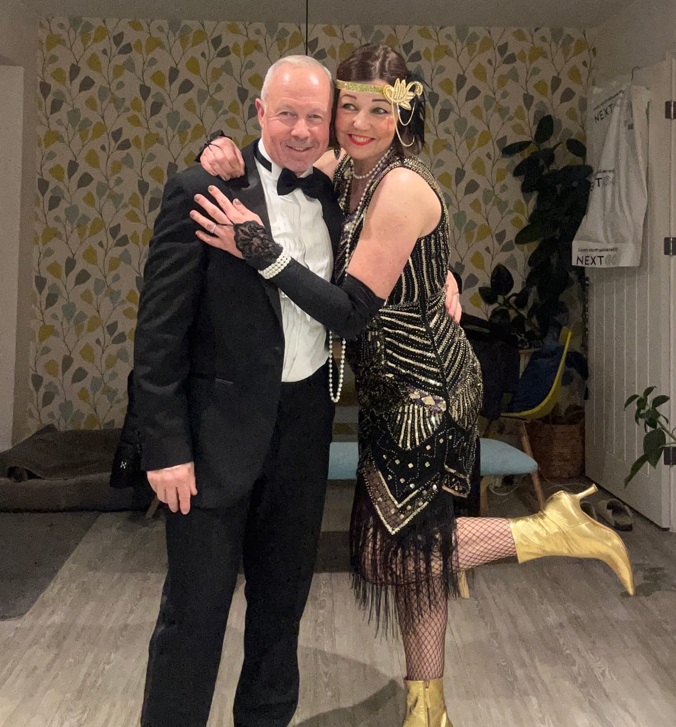 Customer photo review of 1920s Murder Mystery Game Kit