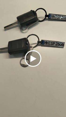 Customer video review of Kennzeichen Schlüsselanhänger Mini Nummernschild Metall