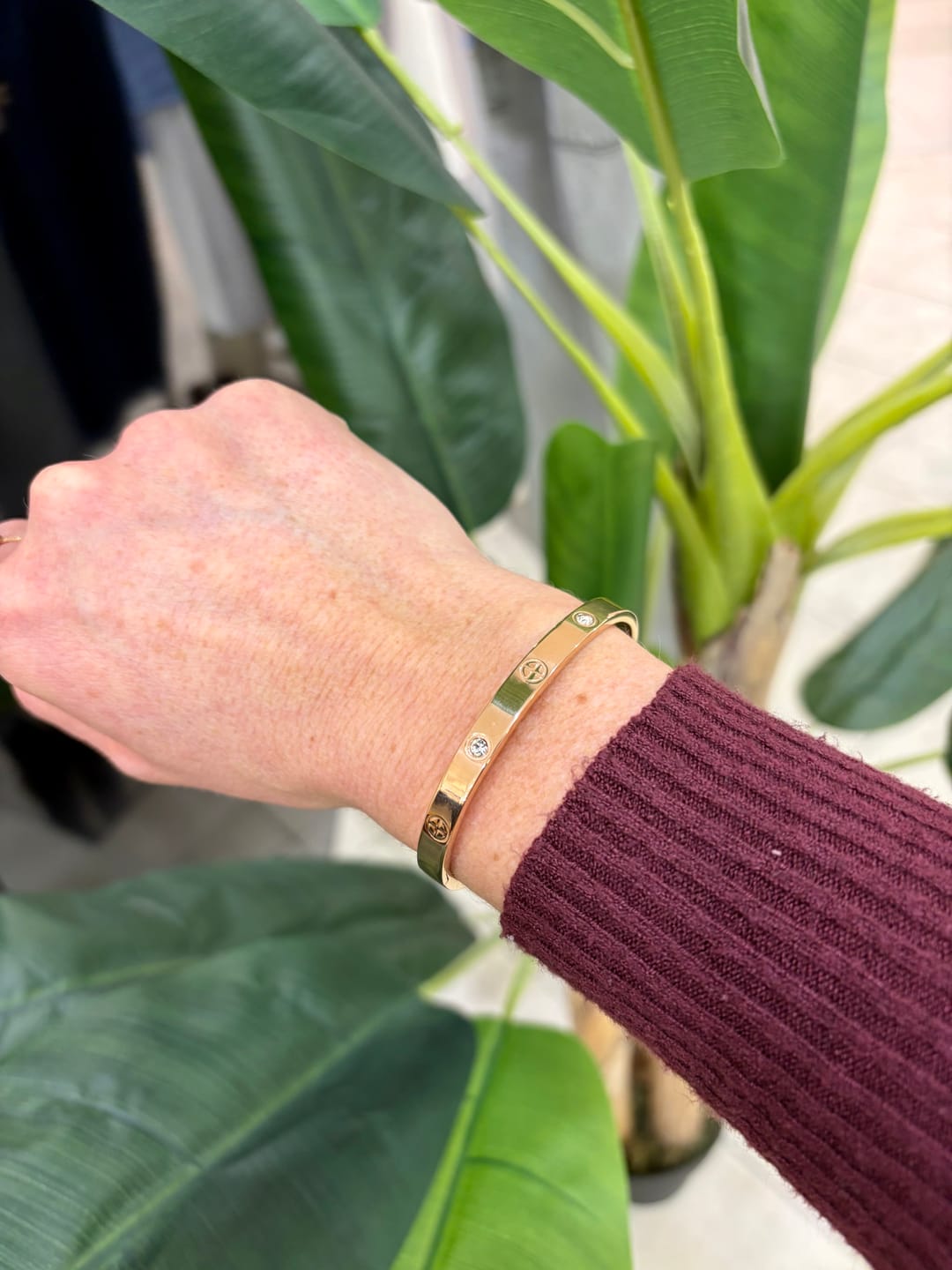 Customer photo review of Bracciale Rigido con Zirconi – Oro Giallo, Oro Rosa o Oro Bianco