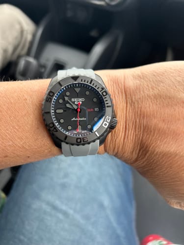 Customer photo review of SEIKO 5 |SKX SUB SPORT BLACKOUT| GREY V2