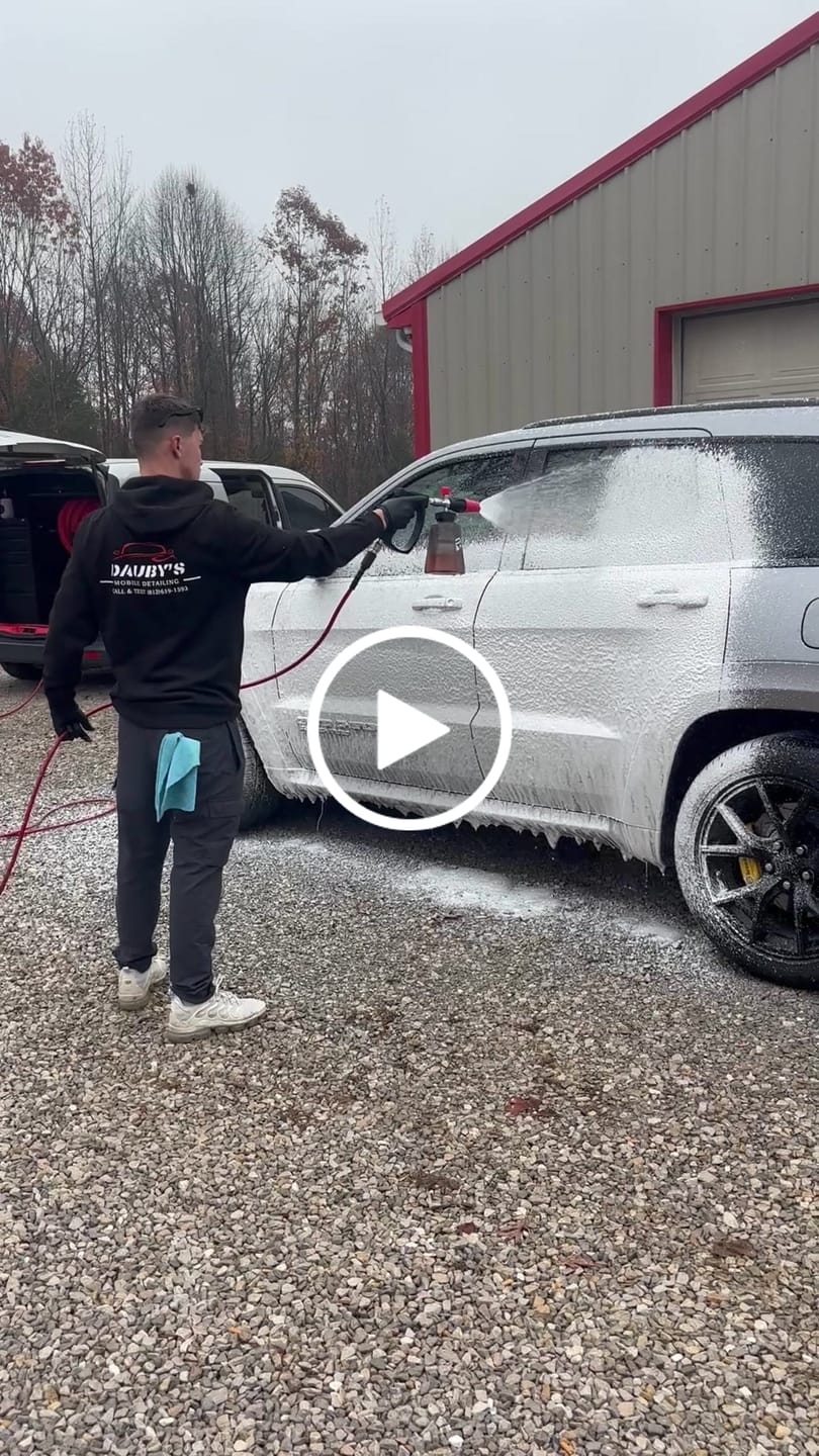 Customer video review of Ripclean: The Hercules 1400 GSM Ultra Absorbent Soft Drying Towel - Scratch Free drying