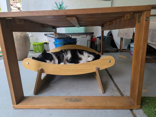 Customer photo review of Multifunctional Crab Shaped Sisal Cat Scratcher Lounge