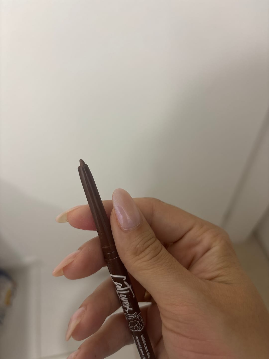 Customer photo review of Lapiseira Para Olhos Marrom – Cat Lovers – Vizzela