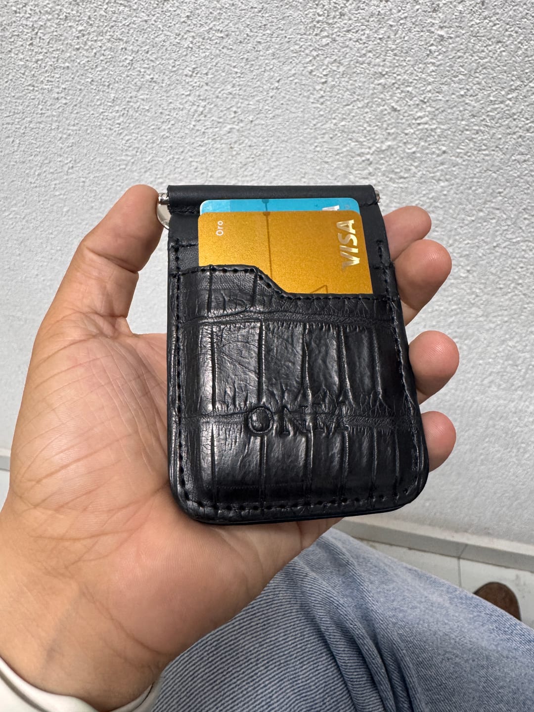 Customer photo review of Billeterra Clip Cocodrilo Genuino Negro.