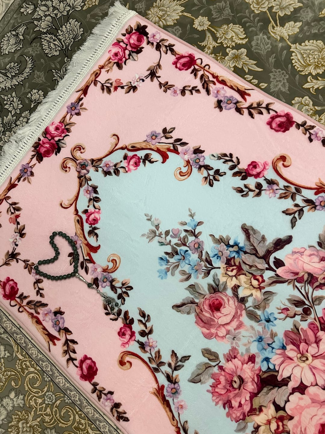 Customer photo review of Rosy Rehma Padded Prayer Mat