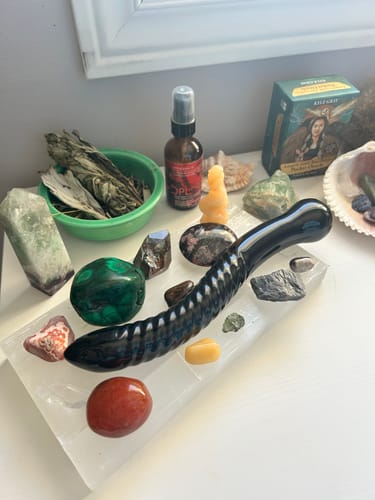 Customer photo review of Cervix Wand™  | The Lilith - Black Obsidian