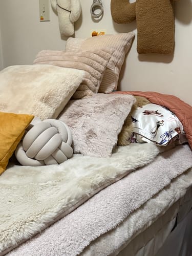 Customer photo review of Ski Club Silk Pillowcase