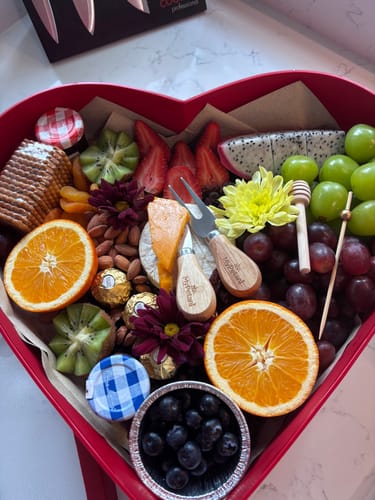 Customer photo review of Bentley Love Cheese Grazing Box