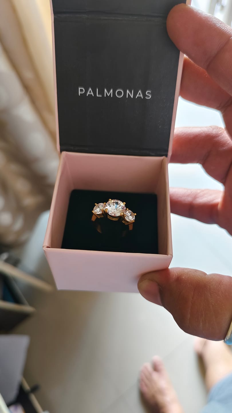 Customer photo review of Luna Brilliance Triple Stone Ring