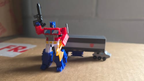 Customer photo review of Dr.Wu DW-E04M DWE04M Prime Commander w/ Trailer Comic Version 6cm / 2.4”