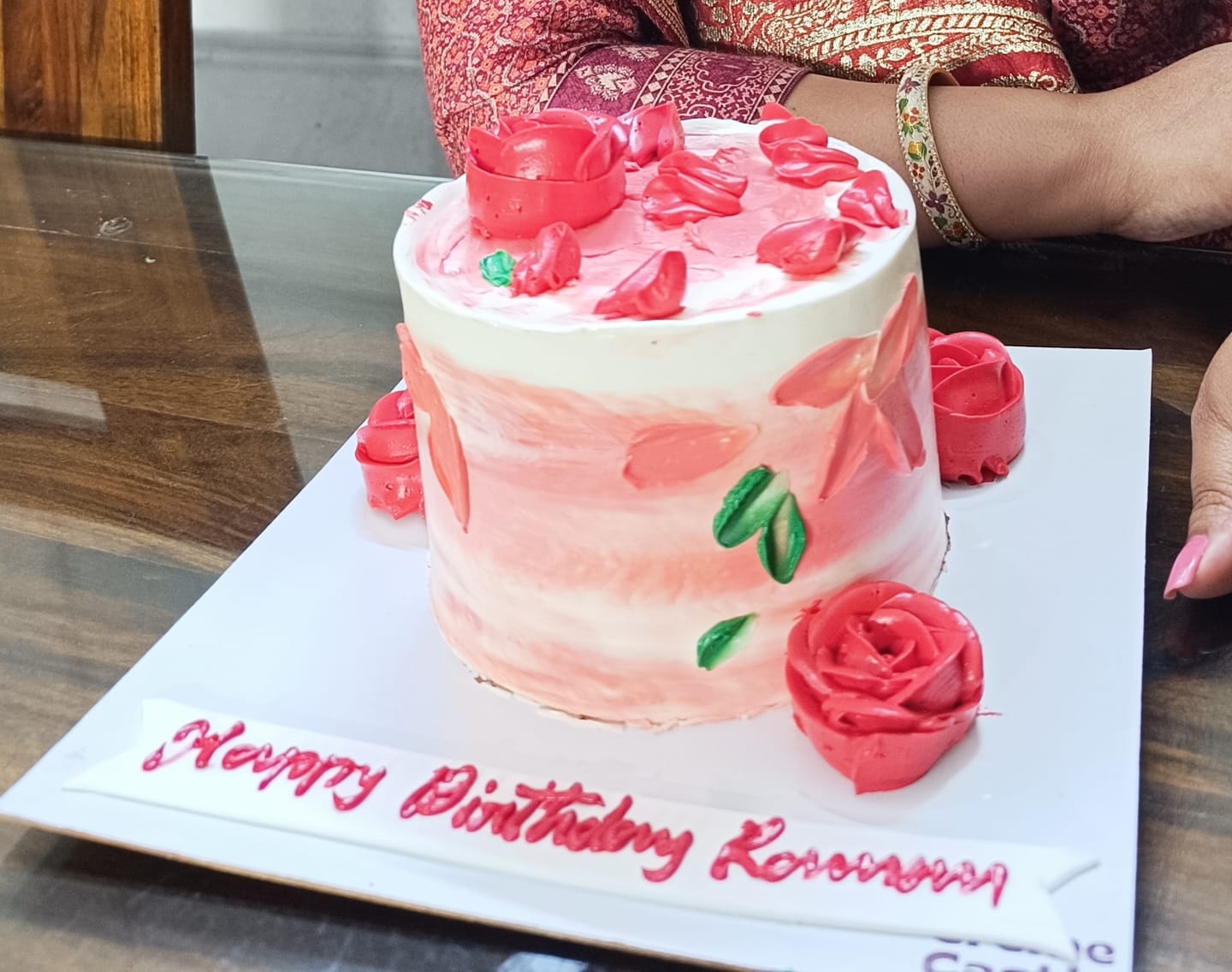 Customer photo review of Pink Rose Ombre Cake