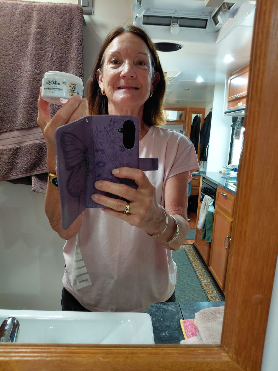 Customer photo review of Wild Bee Nourishing Face Cream