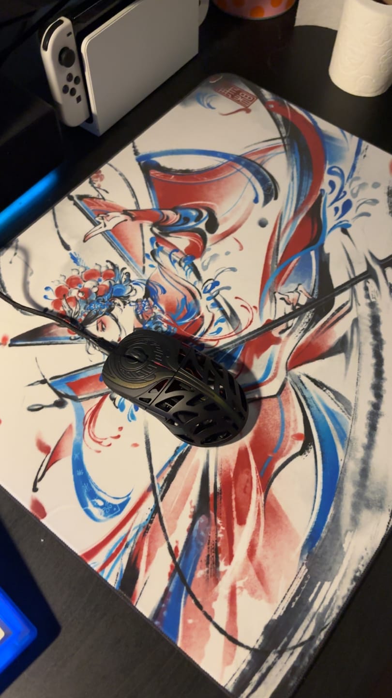 Customer photo review of WLMouse Strider Magnezyum Wireless Mouse