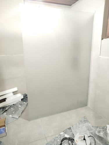Customer photo review of SONNI Walk In Dusche Duschabtrennung Duschwand Nano Vollsatiniert ESG-Glas Glasstärke 8/10mm Breite 80-160cm