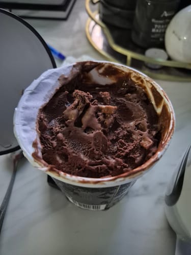 Customer photo review of Pistachio & Chocolate Frozen Treat - NEW