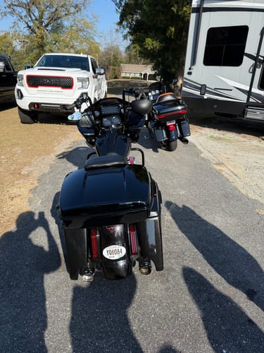 Customer photo review of HR3 Razor Chopped Pack Trunk  Backrest Passenger Backrest Pad For Harley Touring CVO Road Glide Street Glide Road King, 2014-2023
