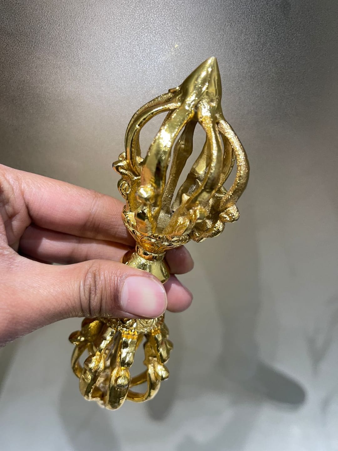 Customer photo review of Brass Vajra (Medium) – Pure 100% Brass Dorje Ritual Tool for Puja, Vastu Remedy, Tibetan Meditation, and Home Temple Décor by Vastu Mandir
