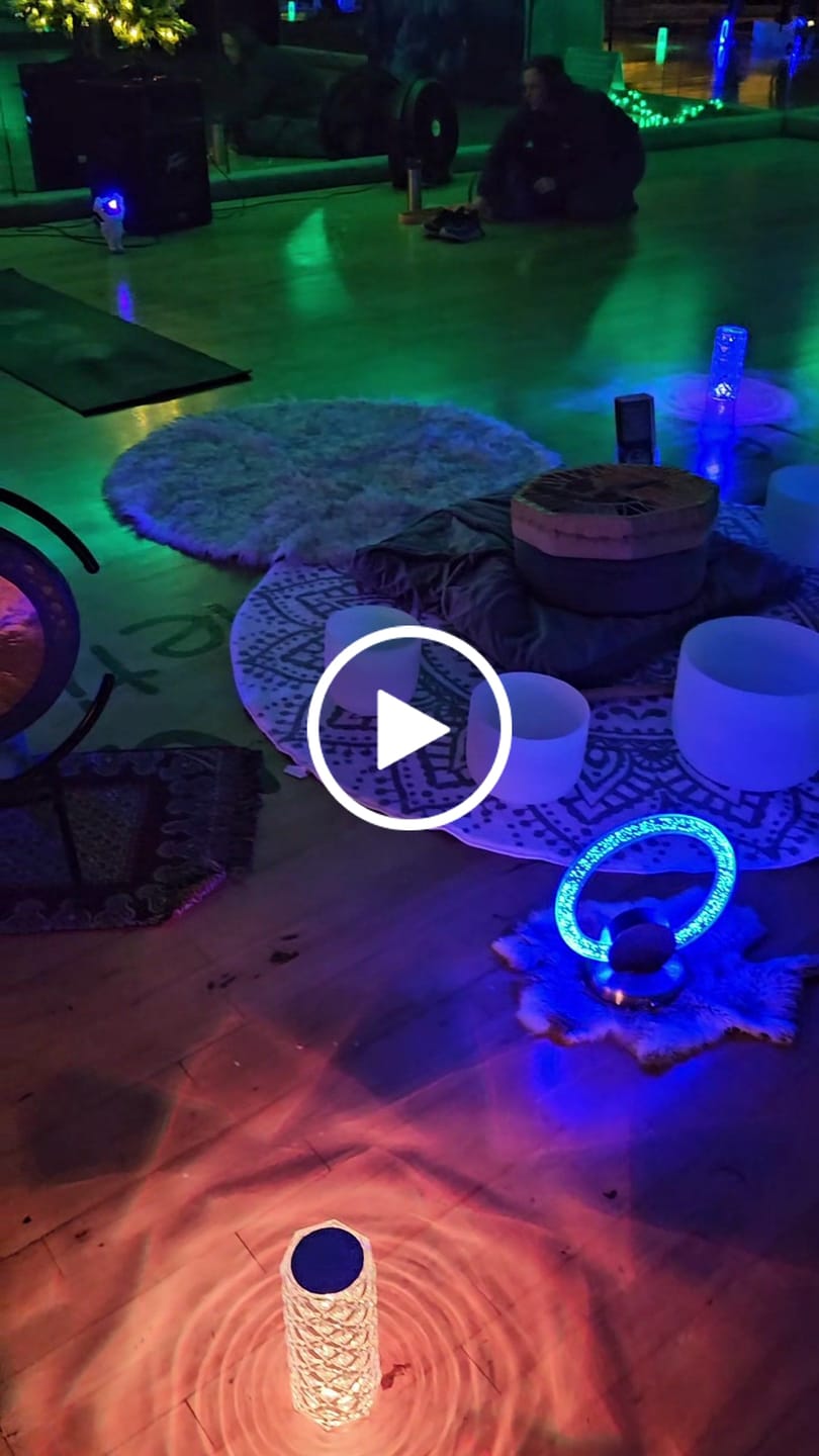 Customer video review of 8" CROWN CHAKRA 484.9Hz (Exact Pitch)