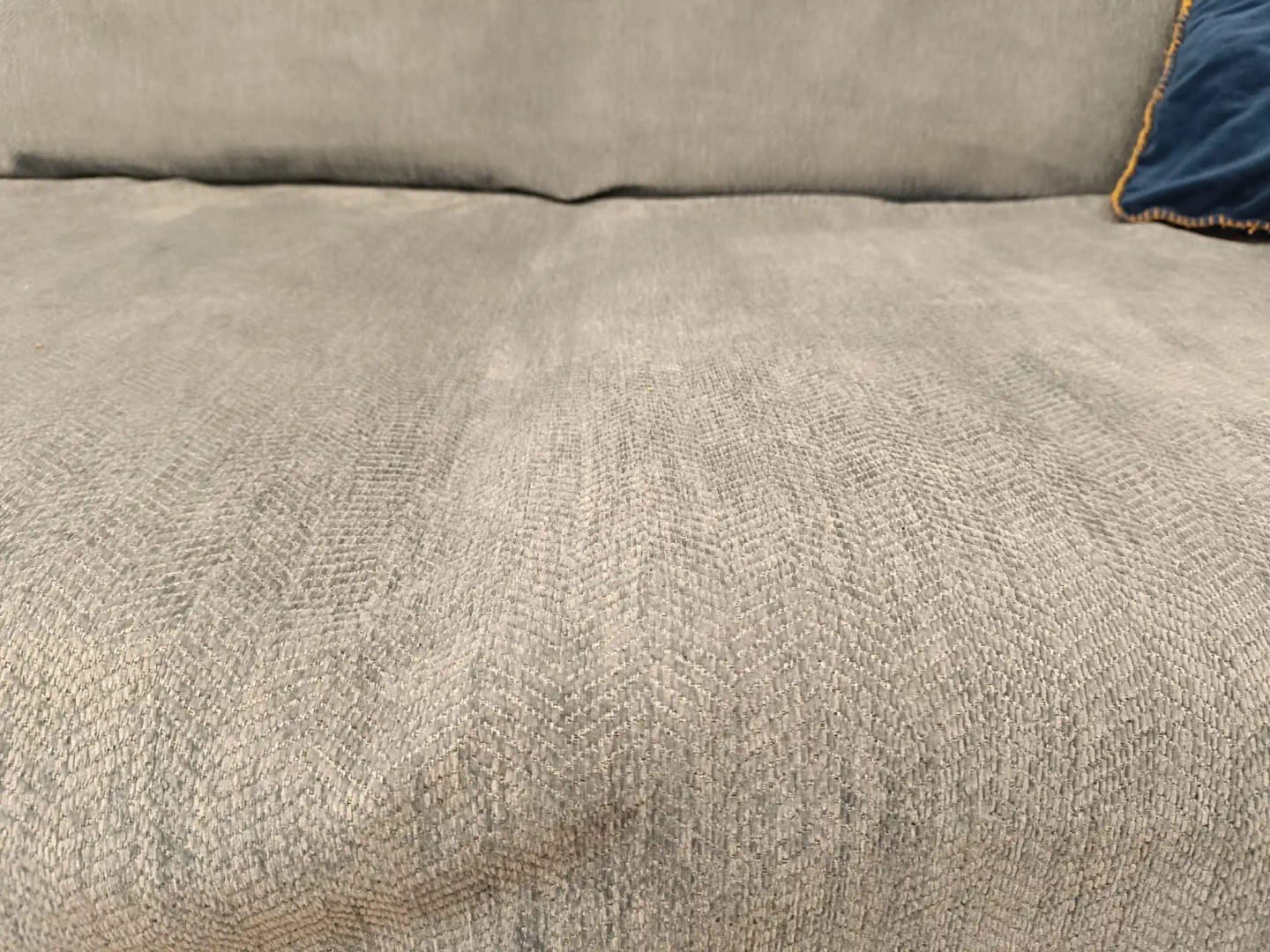 Customer photo review of Protège Canapé Design Antidérapant – Jacquard Chenille Renforcée