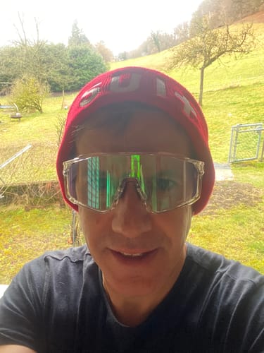 Customer photo review of Kapvoe X76 Color Changing Frames Photochromic Sunglasses