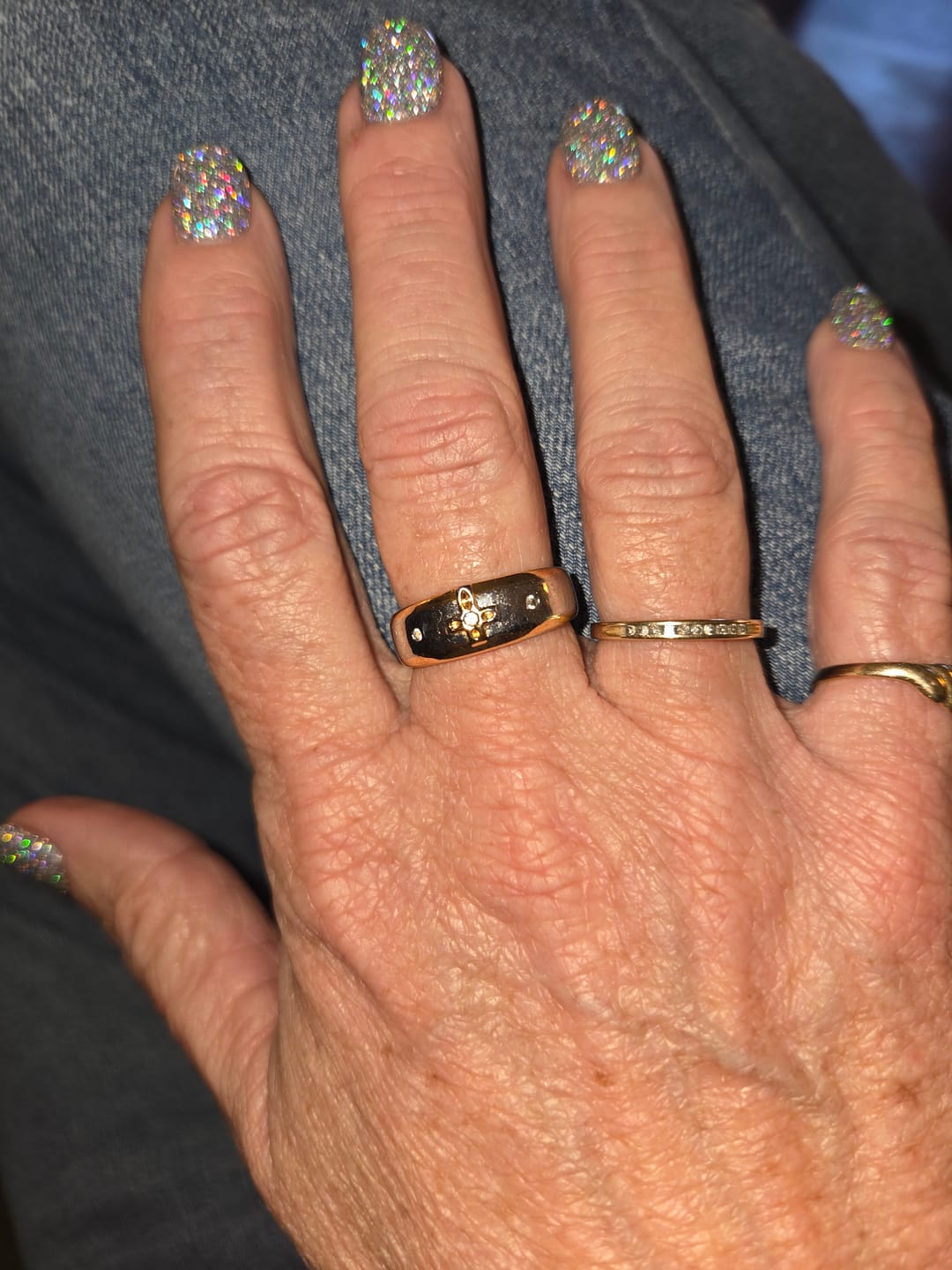 Customer photo review of FREE Today: Modern Style Two-tone Gold Cross Alloy Ring-With God All Things Are Possible