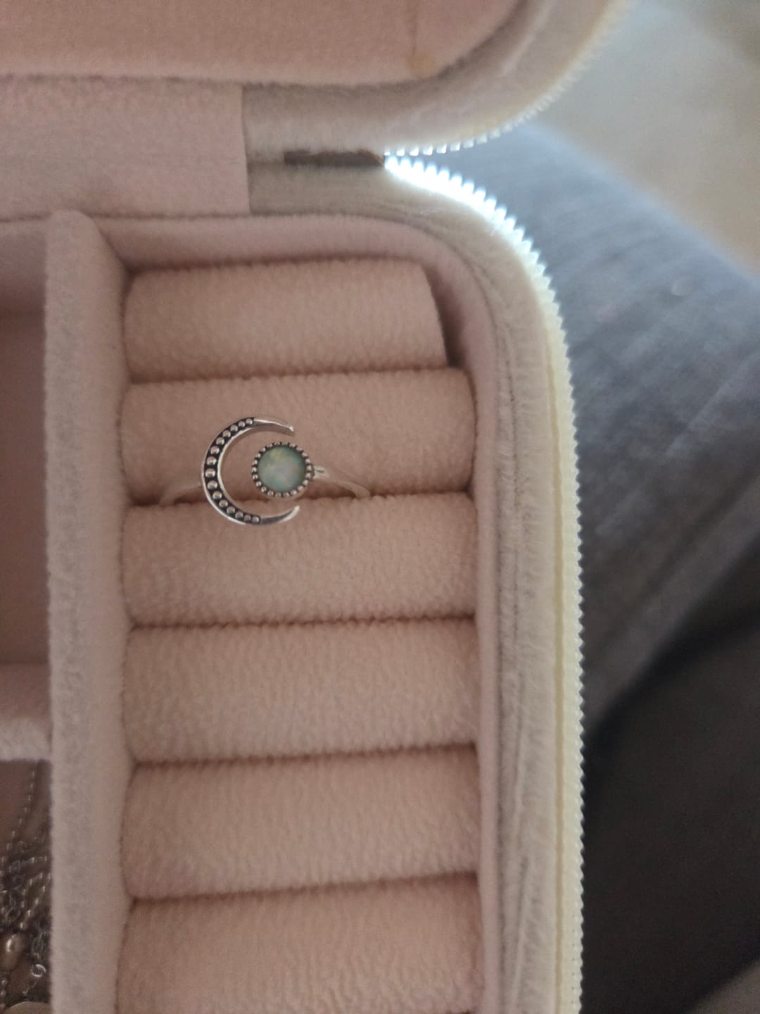 Customer photo review of Anillo Lunar
