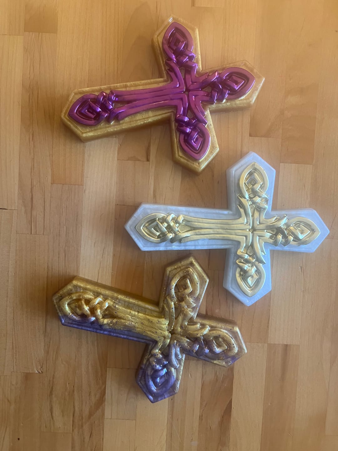 Customer photo review of 8x6x1" Celtic Cross Silicone Mold