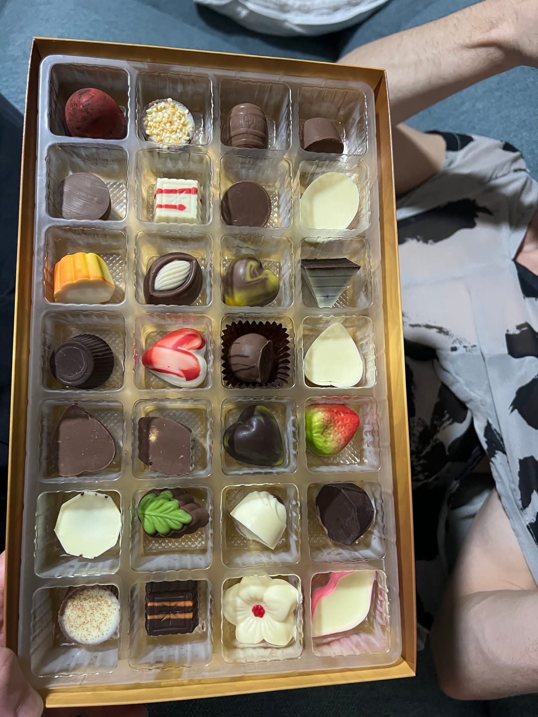 Customer photo review of Gift Box 28 gourmet chocolates