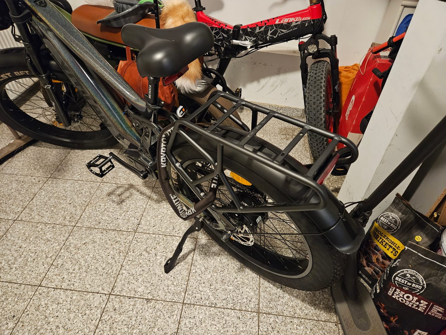 Customer photo review of Rear Rack + Rear Tail Light (for T7)