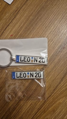 Customer photo review of Kennzeichen Schlüsselanhänger Mini Nummernschild Metall