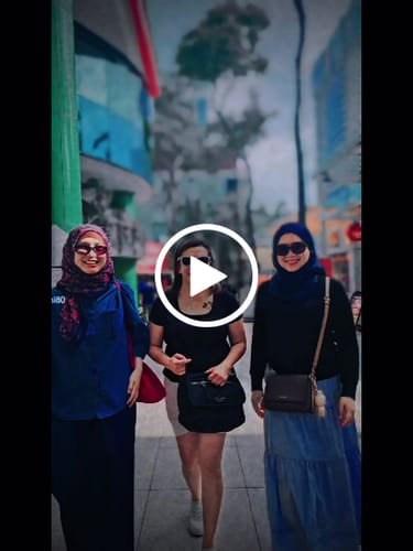 Customer video review of Nova Rectangular Framed Sunglasses