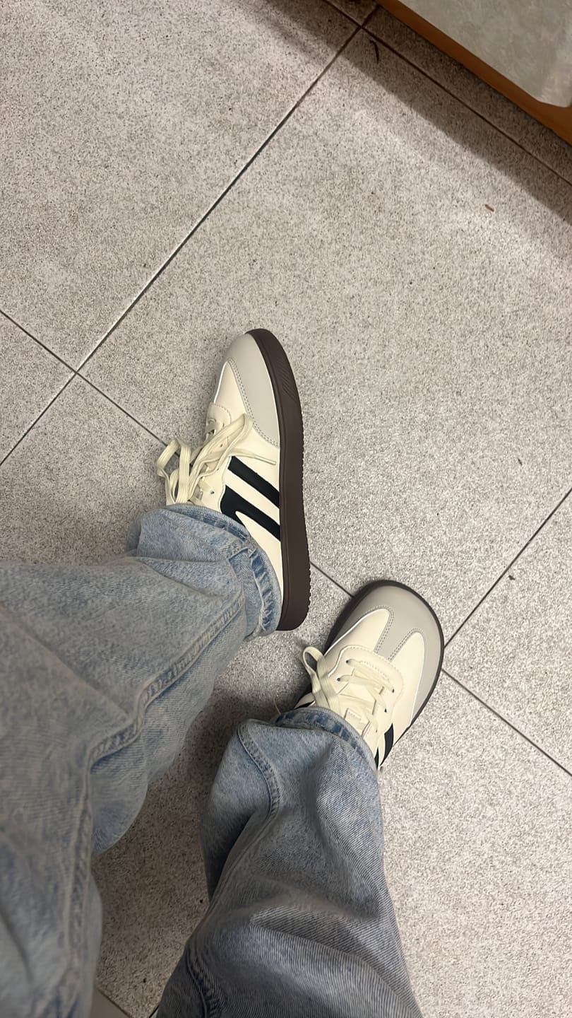 Customer photo review of Laurel - Zapatos De Punta Ancha