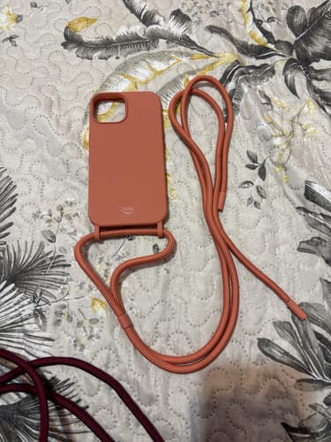 Avaliação com foto de um cliente sobre Odara | Bordô