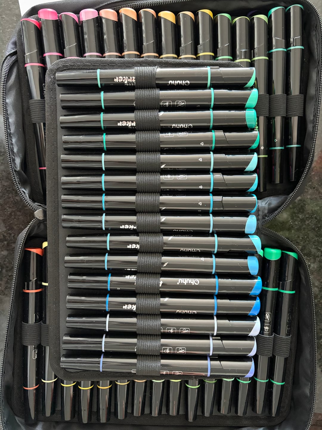 Customer photo review of Ohuhu Dual Nib Waterproof Acrylic Pen 30 / 60 / 90 Colors - Kakaako