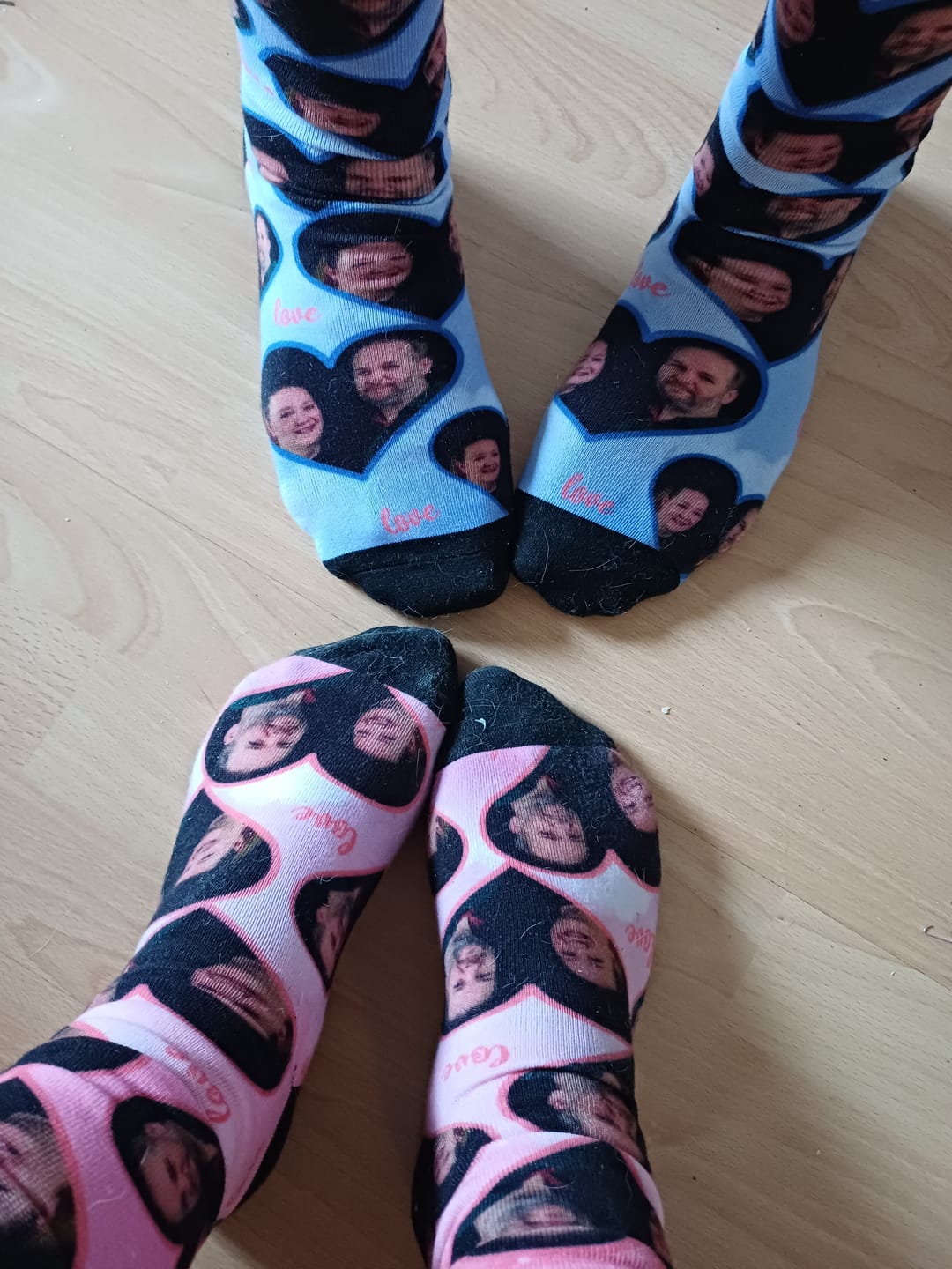 Customer photo review of LOVE - Personalisierte Socken mit eigenem Foto in Herzform
