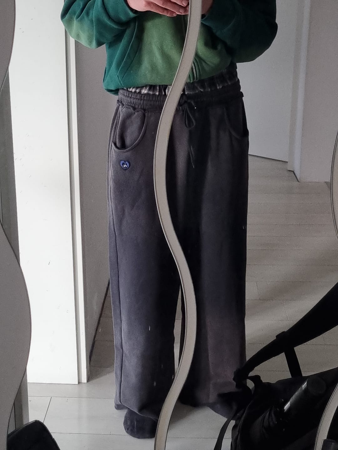Customer photo review of Aelfric Eden Double Waist Vintage Baggy Sweatpants