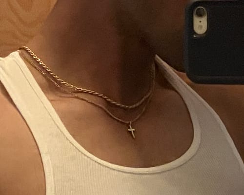 Customer photo review of CROSS CHAIN | 18K Gold