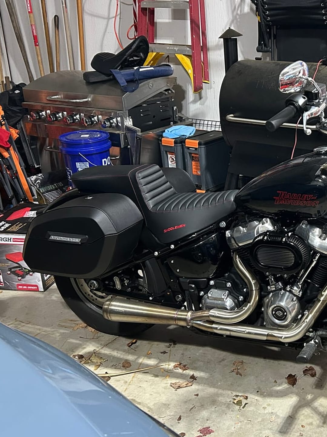 Customer photo review of 32L - Darkin Large Quick Mount Leather Wrapped Hard Saddlebags for Harley Softail Standard FXST