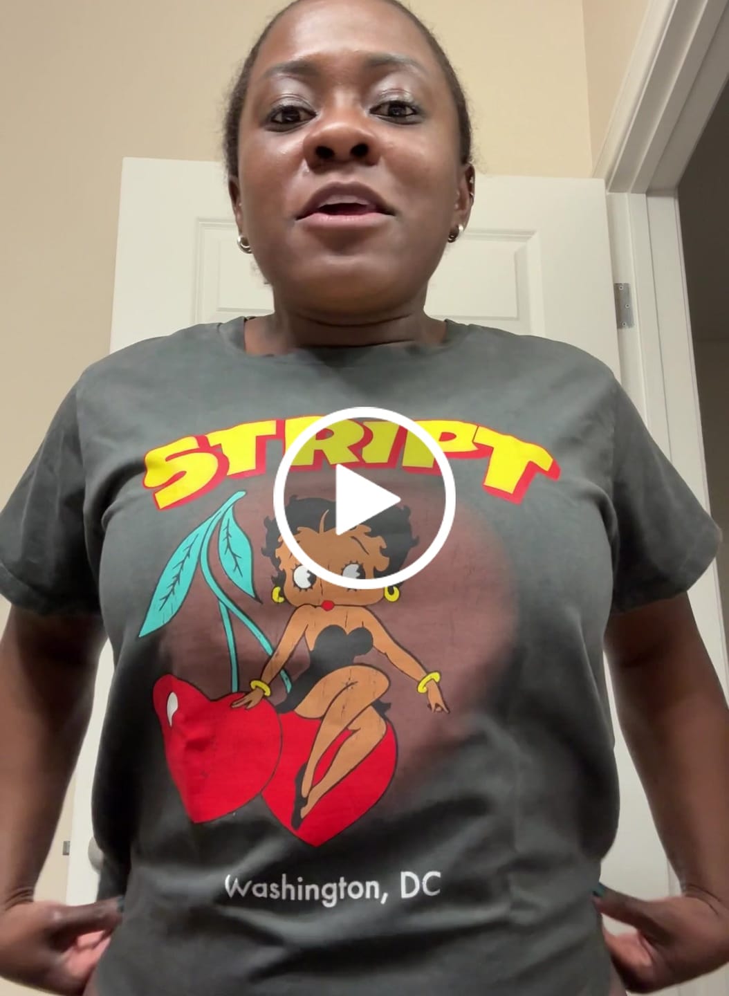 Customer video review of VINTAGE TEE