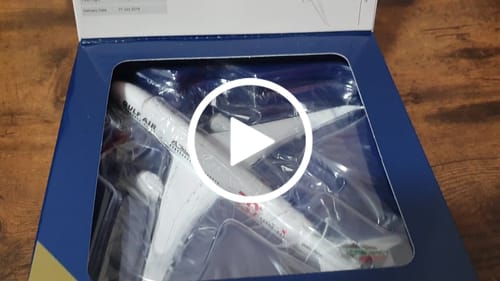 Customer video review of GEMINI GULF AIR 787-9 1/400 70TH ANNIVERSARY REG#A9C-FG RETR